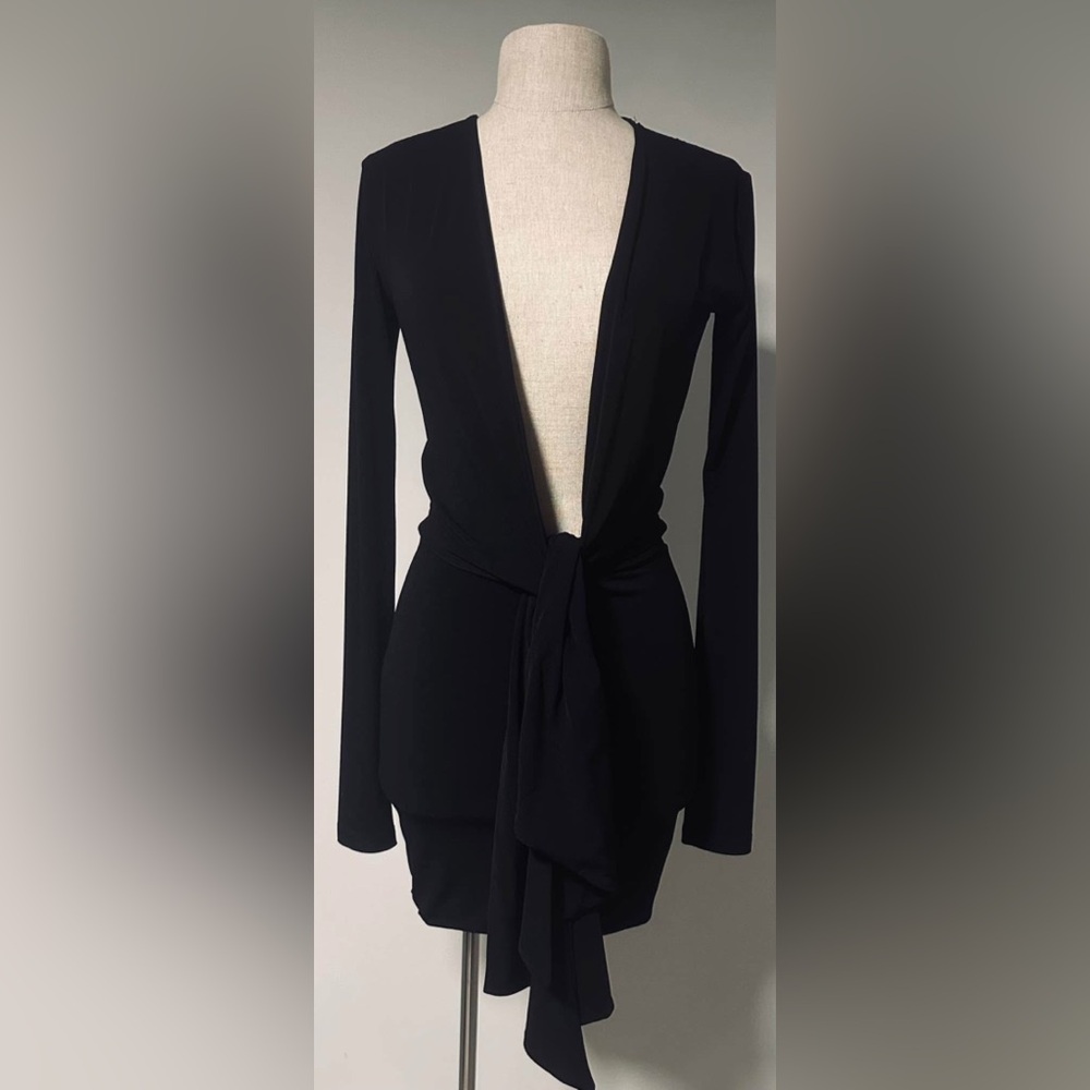 Aqua Couture: Elegant Black Long Sleeve Dress